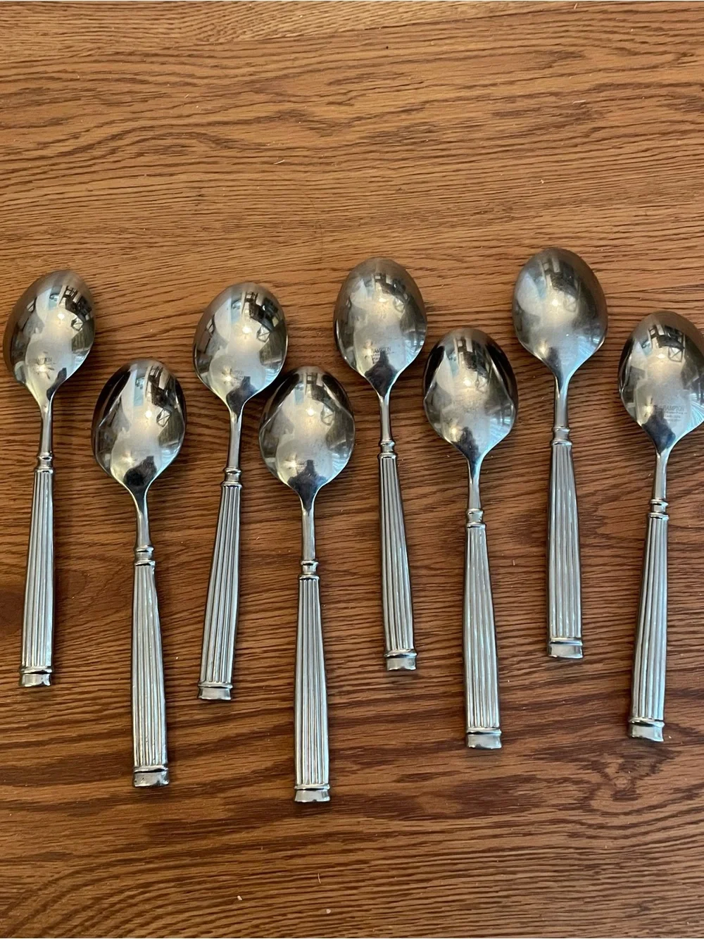 Hampton‎ Silversmiths Avignon2 Stainless Flatware 8 Soup Spoons